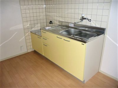 キッチン　上下に収納もありお料理しやすい☆