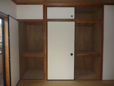 収納　和室、大容量の押入れあり☆