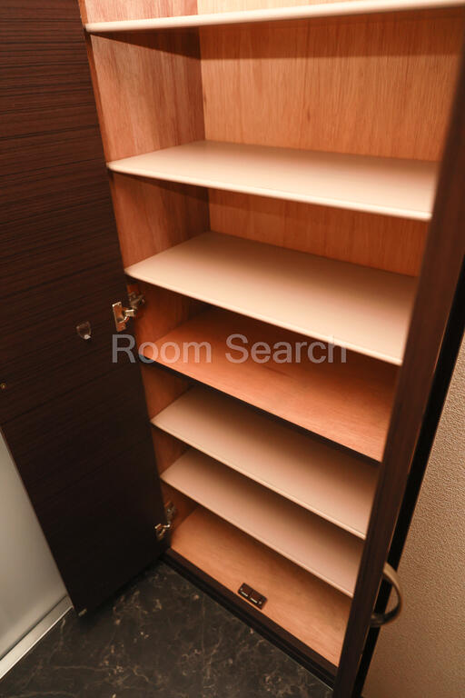 玄関　シューズボックス