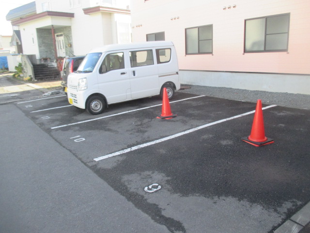 駐車場　駐車場