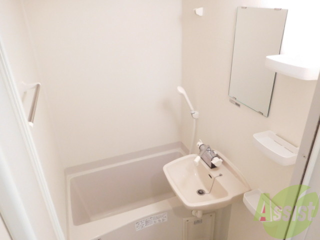 バス・シャワールーム　一日の疲れはゆったりバスタイムで解消しっかり温もって下さい