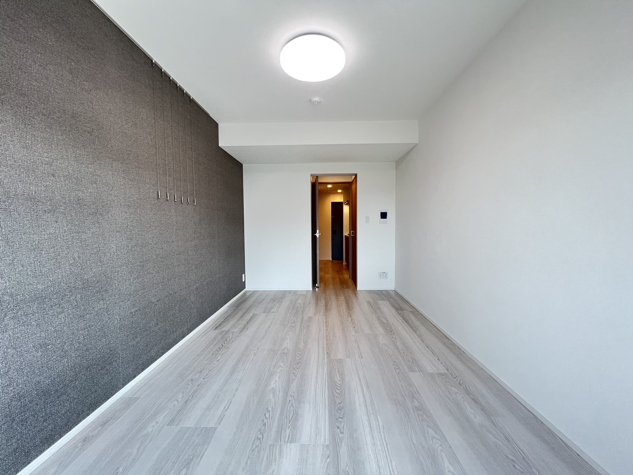 居室・リビング　※同物件、別部屋の写真です。