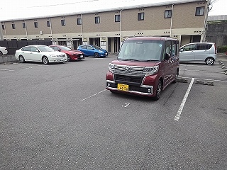 駐車場　エントランス