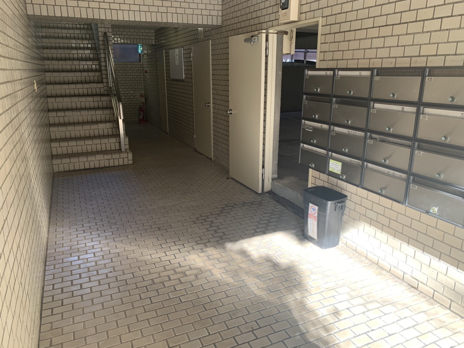 エントランス　集合ポスト