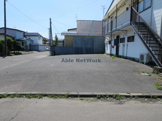 【平元ハイツの駐車場】