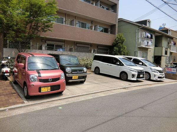 【シャーメゾン大浜の駐車場】