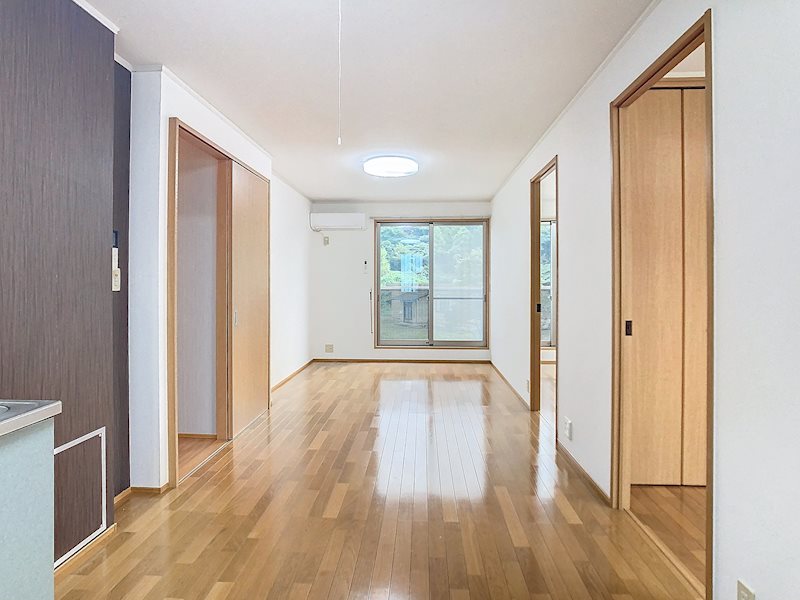 居室・リビング　エアコン付きです♪