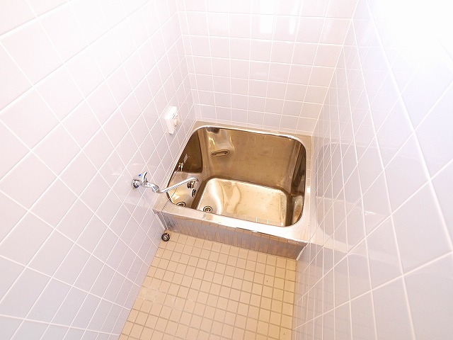 バス・シャワールーム　お風呂です