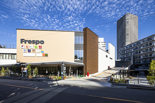 ショッピングセンター　フレスポ阿波座（ショッピングセンター）まで802m