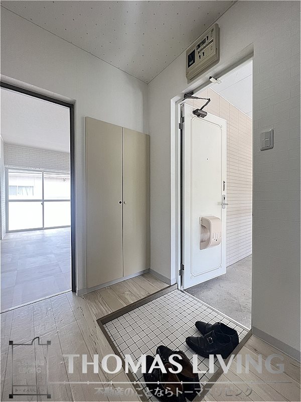 玄関　シューズボックス御座いますよ。