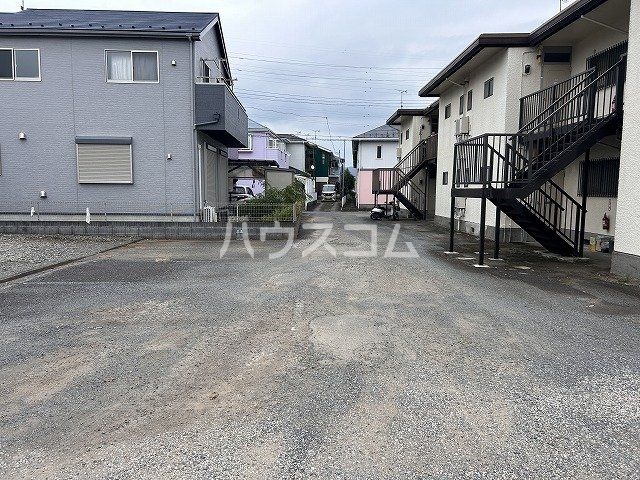 【パレス東原の駐車場】