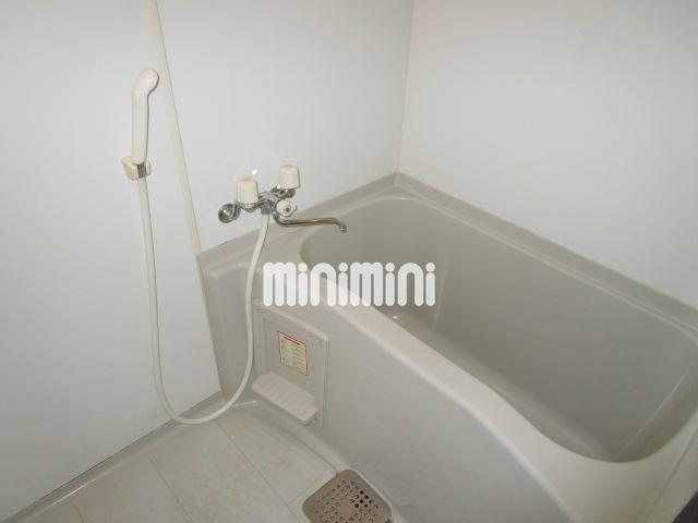 バス・シャワールーム　清潔感のある浴室です