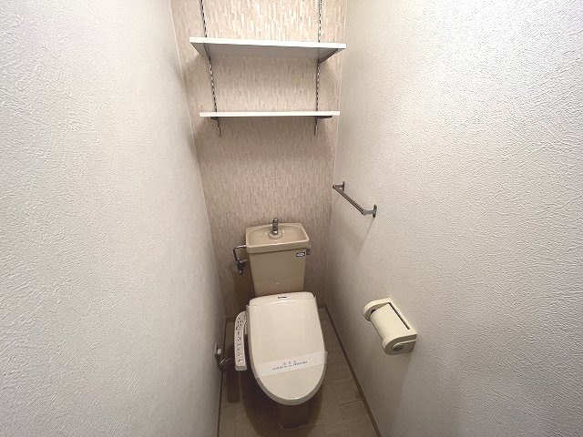 トイレ　清潔感のあるトイレです