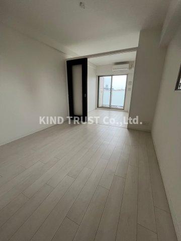 居室・リビング　こちらの居間で趣味の時間をお楽しみください