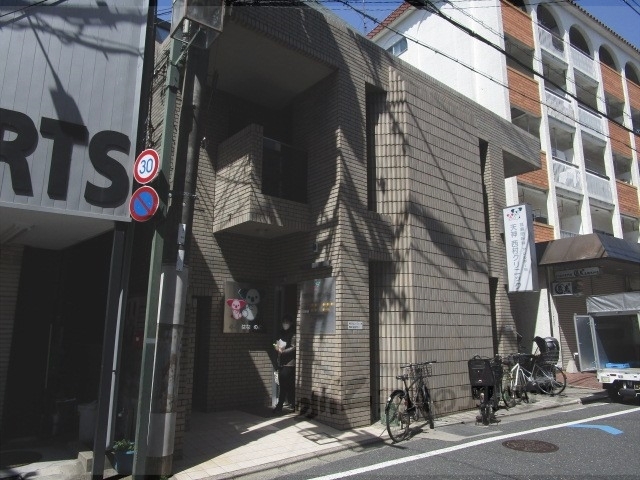 病院　天神西村クリニック（病院）まで800m