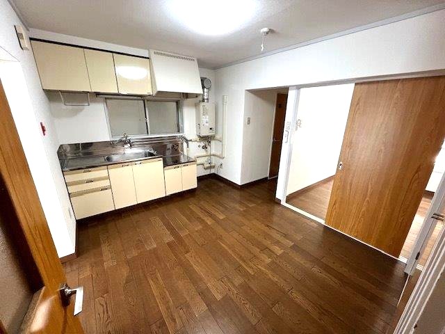 青葉台マンションの居間写真