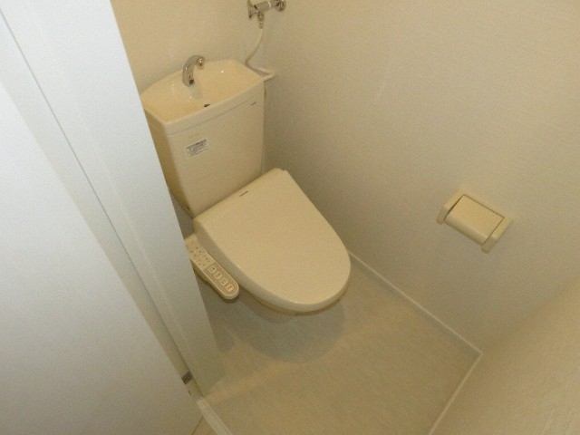 トイレ　ウォシュレット設置済みです！