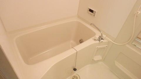バス・シャワールーム　入浴時間が違っても追い焚き付なので安心♪（イメージ）
