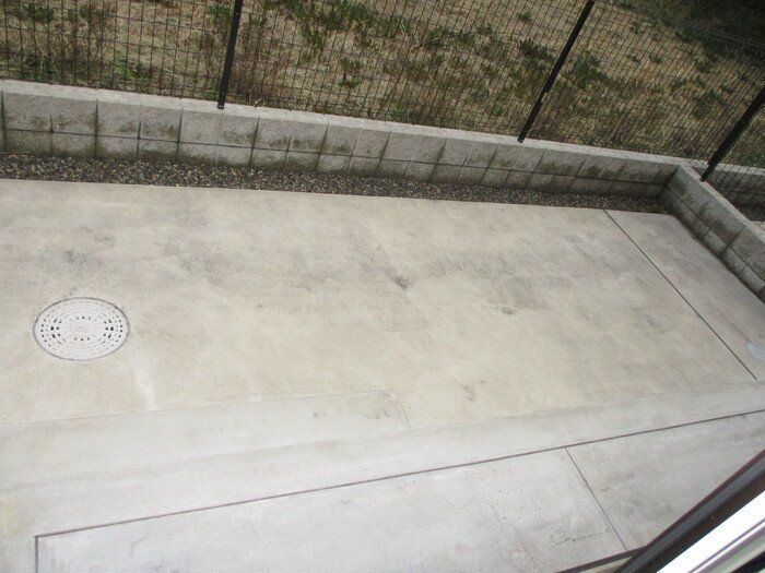 バルコニー　駐車場