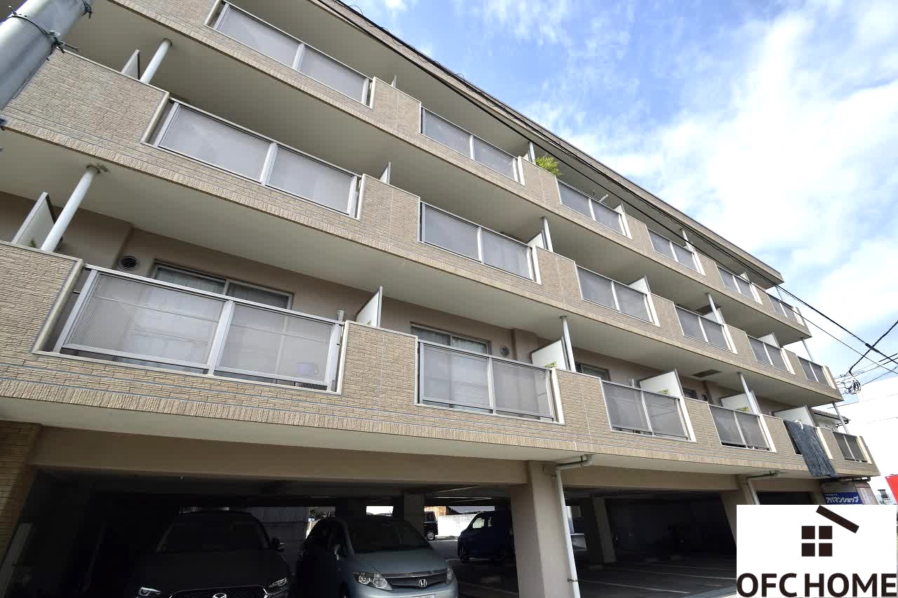 岡山市北区下伊福上町のマンションの建物外観