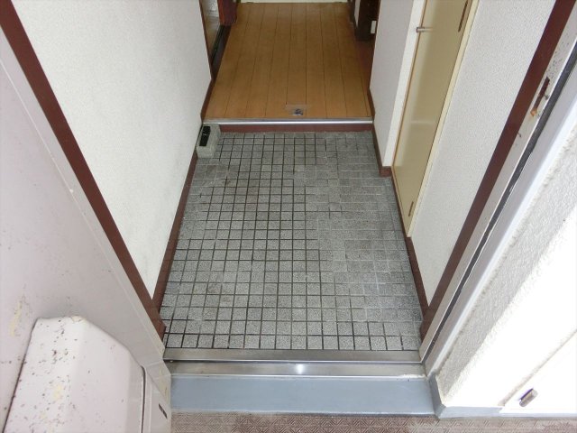 玄関　関谷ハイツ