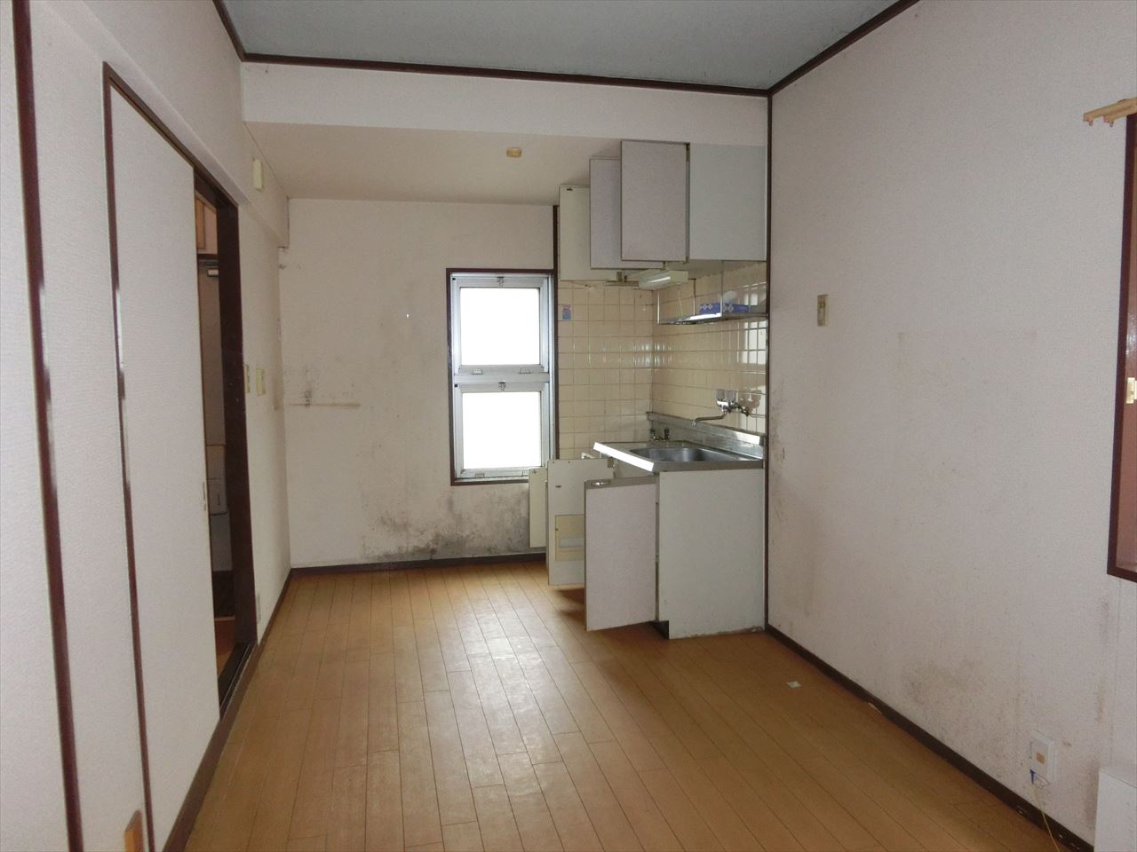 居室・リビング　関谷ハイツ