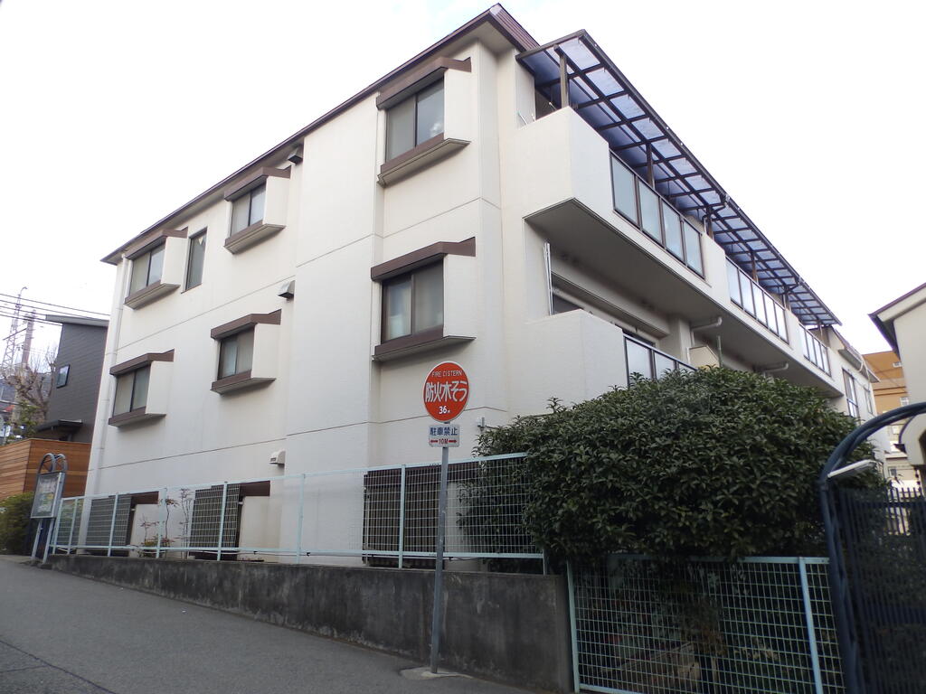 建物外観　閑静な住宅街