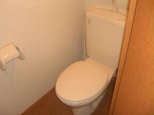 トイレ　バス・トイレ別です。