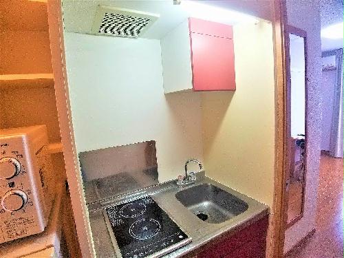 キッチン　設備・仕様は号室により異なる為、現況を優先致します。