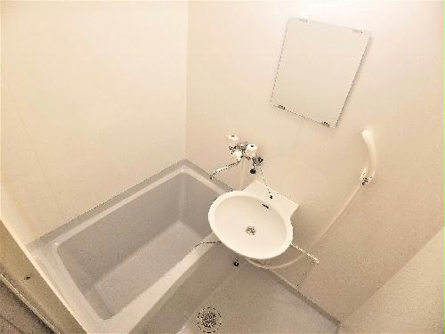 バス・シャワールーム　設備・仕様は号室により異なる為、現況を優先致します。