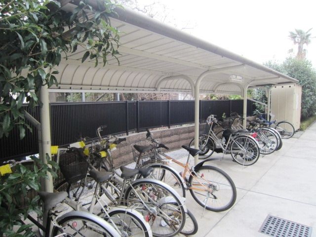 その他共有部分　★屋根付き駐輪場です★