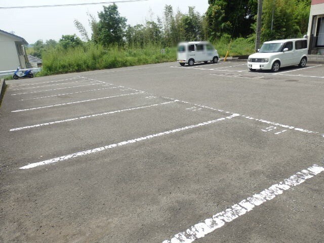 駐車場　駐車場