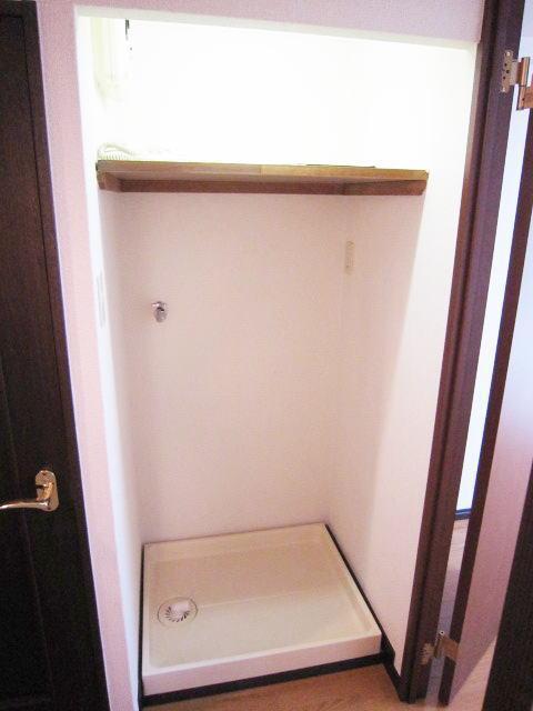 洗面設備　室内洗濯機置場