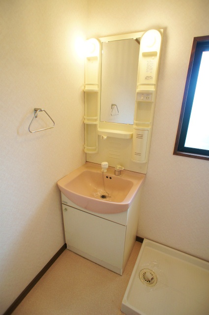 洗面設備　独立洗面化粧台付き