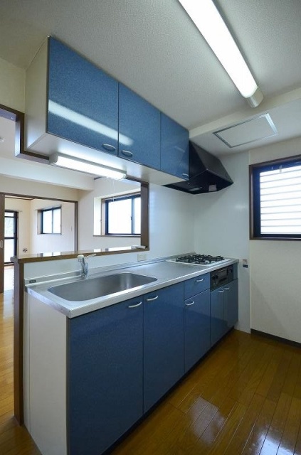 キッチン　別号室の写真　間取りは反転です。