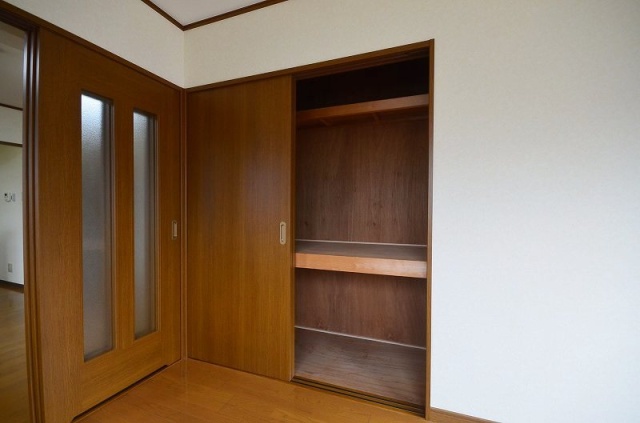 収納　別号室の写真　間取りは反転です。