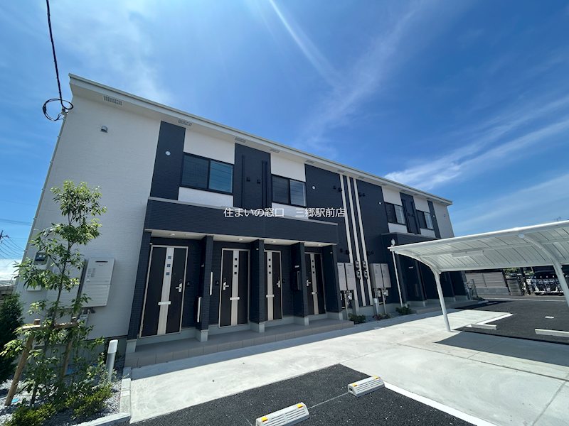 建物外観　エストガーデニアのご紹介は住まいの窓口アソシエにお任せ下さい