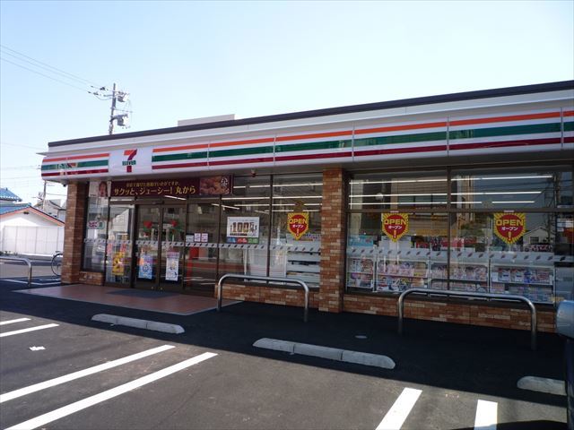 コンビニ　セブンイレブン上福岡富士見通り店（コンビニ）まで300m