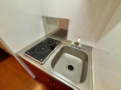 キッチン　設備・仕様は号室により異なる為、現況を優先いたします。