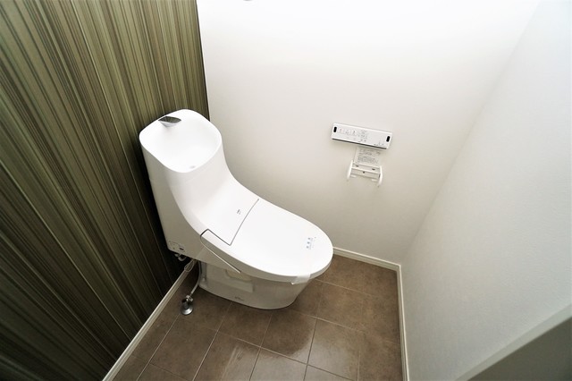 トイレ　同じ施工の参考写真です。