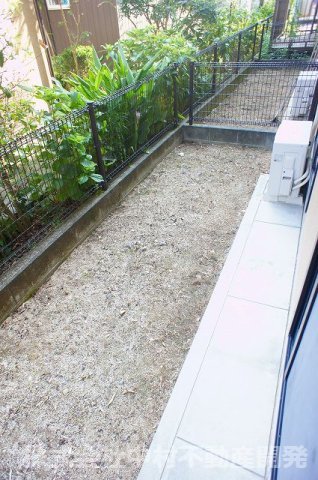 庭　※過去の室内写真のため現況と異なる場合があります