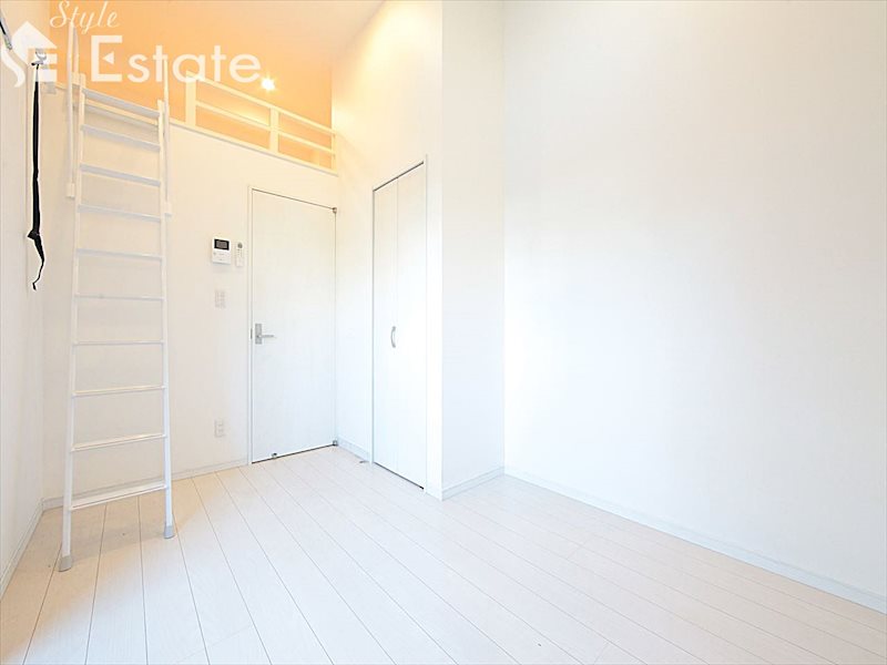 居室・リビング　内装