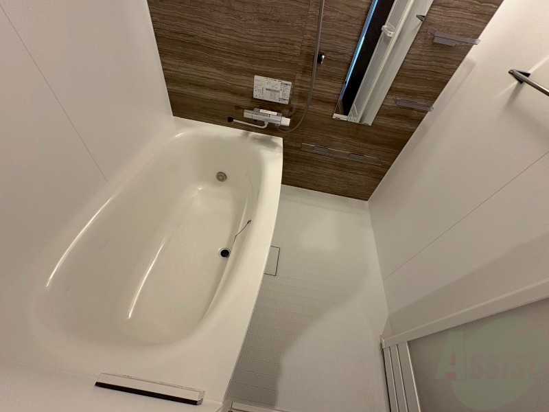 バス・シャワールーム　お風呂になります。一日の疲れを癒してくださいね。