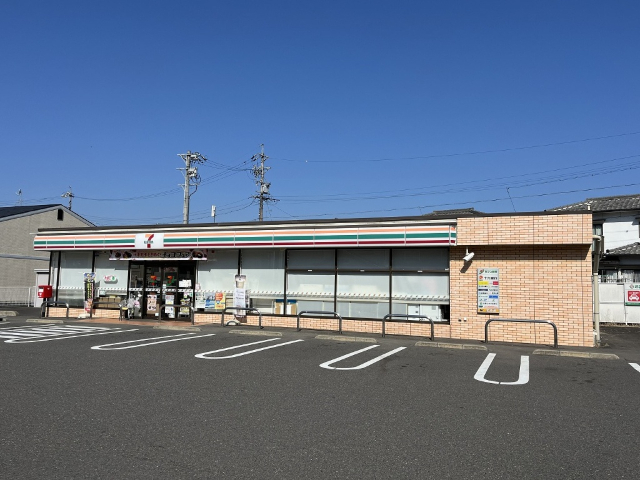 コンビニ　セブンイレブン岐阜芥見南山店（コンビニ）まで730m