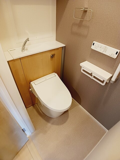 トイレ　トイレ