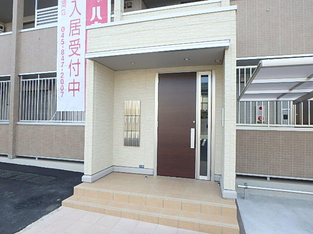 エントランス　オートロック・ＴＶモニターフォン付きです