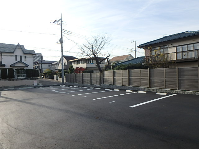 駐車場　敷地内駐車場（要空き確認）