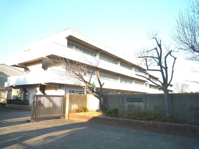 小学校　横浜市立港南台第三小学校（小学校）まで550m