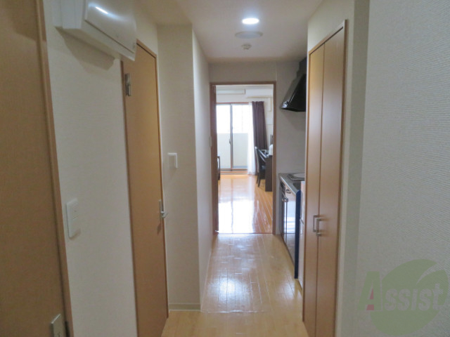 玄関　玄関から見たお部屋になります。雰囲気が良いですね。