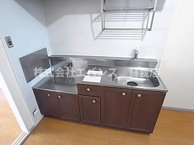 キッチン　コンパクトなキッチンで掃除もラクラク